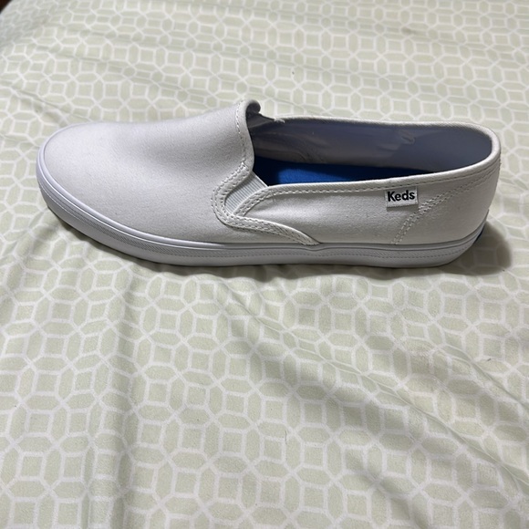 Keds Women’s White Canvas Slip On - Picture 6 of 7